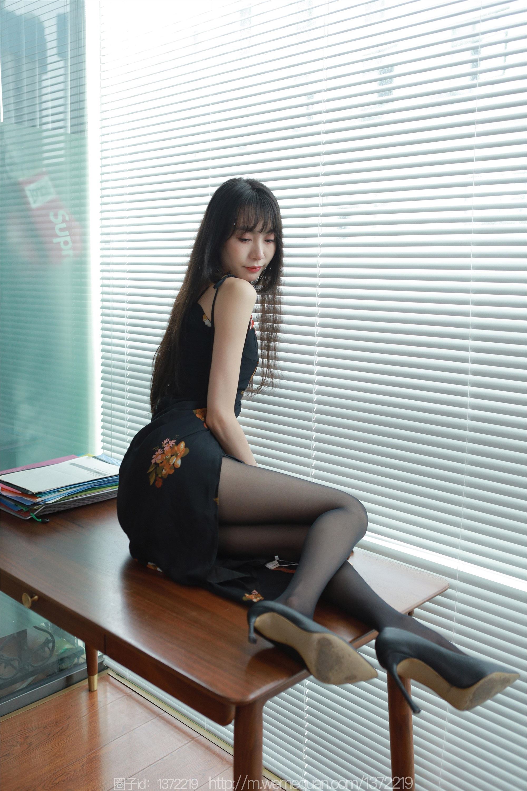 IESS异思趣向  2023.04.28 丝享家 1435 团团《黑色高跟鞋》